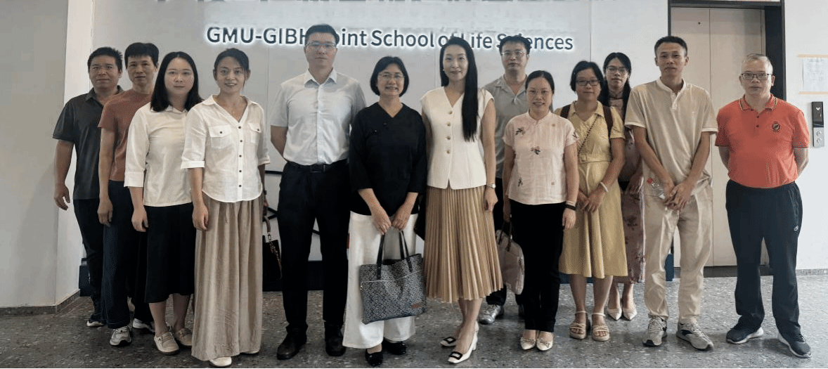 肇庆学院生命科学学院来我院交流座谈